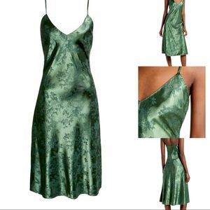 LuLus (M) Jacquard Green Midi Dress